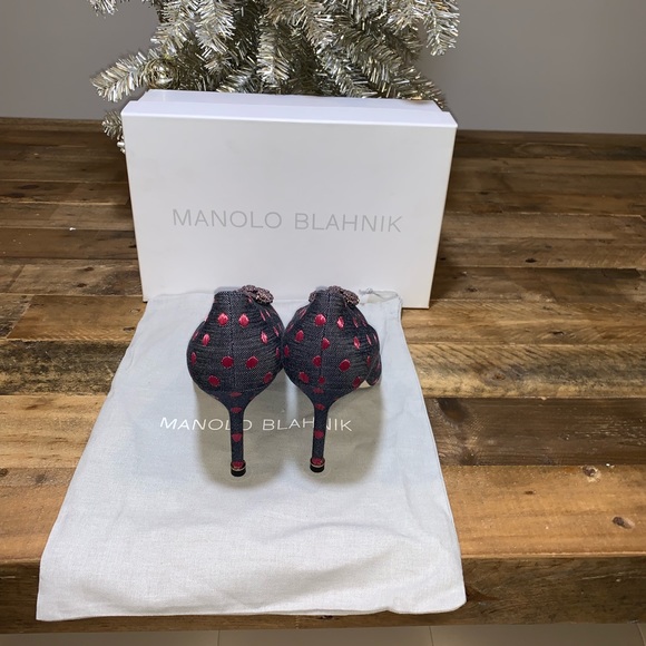 New Manolo Blahnik Hangisi Jacquard Denim Pumps - Picture 4 of 8